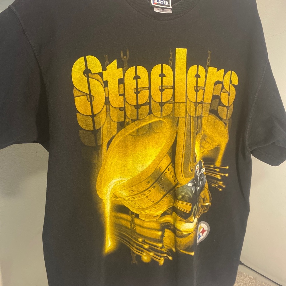Pro Player Pittsburgh Steelers Graphic Tee